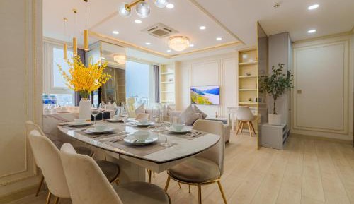 Three-Bedroom Apartment - High Floor