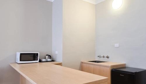 Triple Comfort (Kitchenette)