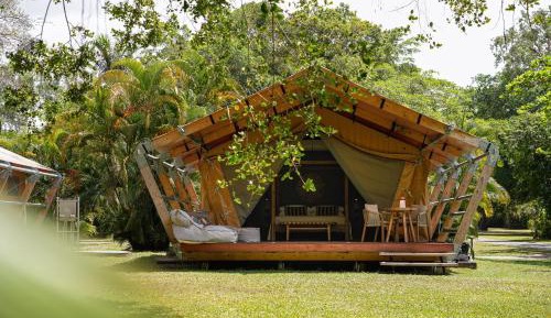Signature Glamping