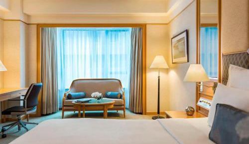R Club Room, Club level, Guest room, 1 King bed