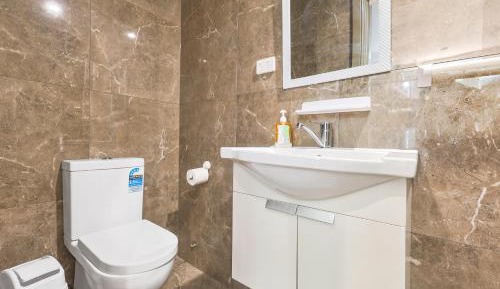 Female Only 6 Beds Room (Ensuite Bathroom)