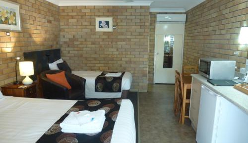 Standard Triple Room with One Queen Bed and One Single Bed