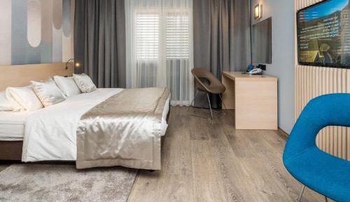Double Room with Balcony and Sea View