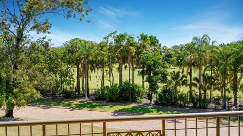 Classic Double Room with Two Double Beds and Garden View
