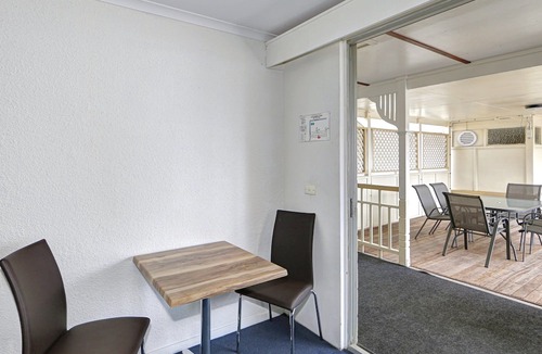 Bundaberg West Hotel | Alexandra Park Motor Inn