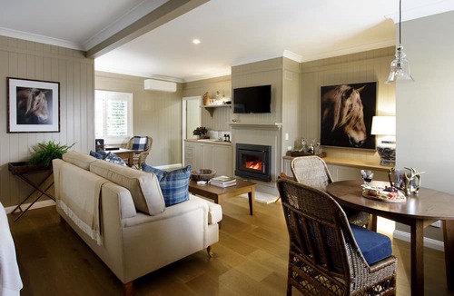 Mount Tamborine Bed & Breakfast | Verandah House Country Estate