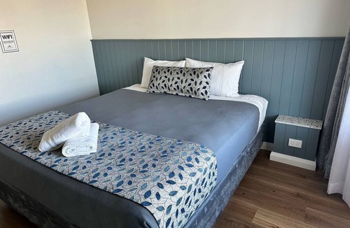 Charlestown Hotel | Surf Beach Motel Newcastle