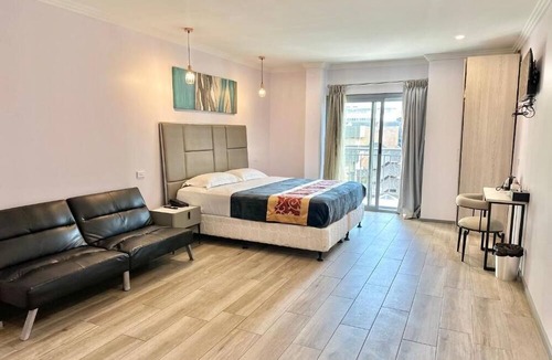 Chippendale Hotel | Sydney Riseon Hotel