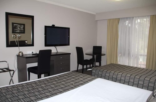 West Gosford Hotel | Galaxy Motel