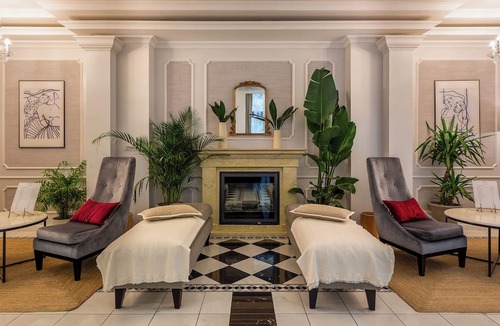Erzsebetvaros Hotel | Queen's Court Hotel & Residence