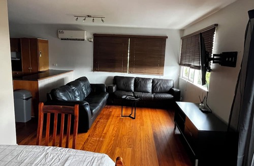 Wynnum House | Cedar Lookout