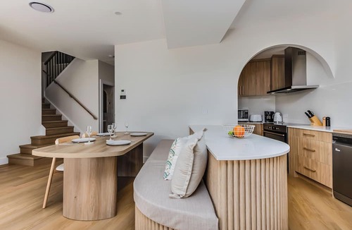 Casuarina House | Black Wattle Beach House