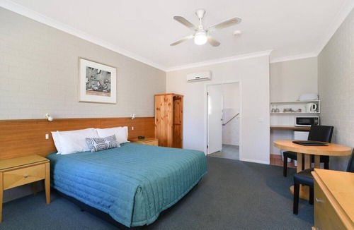 Toronto Hotel | Catalina Motel Lake Macquarie
