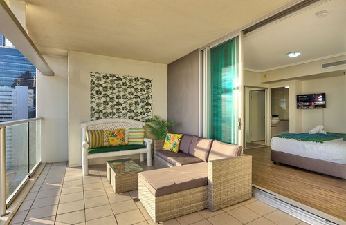 Brisbane Central Business District Apartment | Oasis Retreat Level 27 in Casino Towers