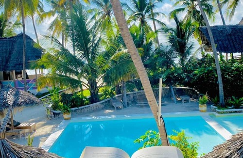 Bwejuu Hotel | Tsunami village