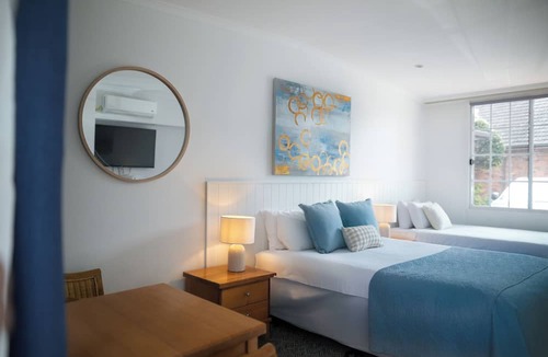 Wamberal Hotel | The Clan Terrigal