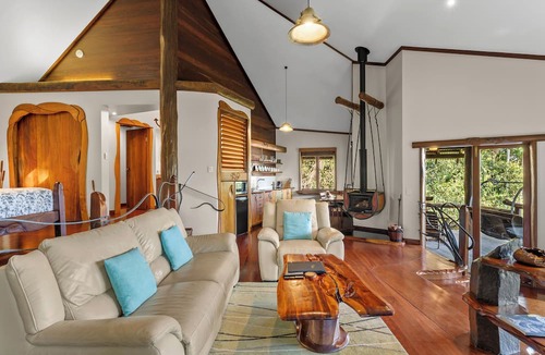 North Maleny Cottage | Secrets on the Lake