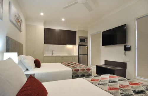 Harlaxton Hotel | Northpoint Motel