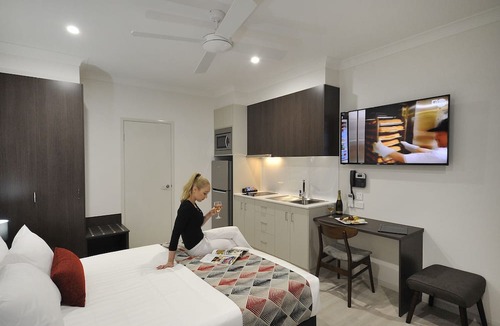Harlaxton Hotel | Northpoint Motel