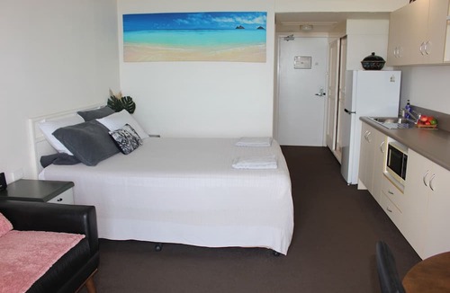 North Ward Apartment | Beautiful Beachfront location.