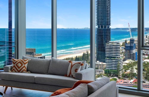 Broadbeach Apartment | Signature Broadbeach Ocean Views Apartment - CoastHM