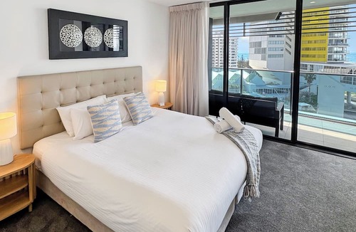 Broadbeach Apartment | Luxury Oracle Stay Ocean Views 2BR Level 11