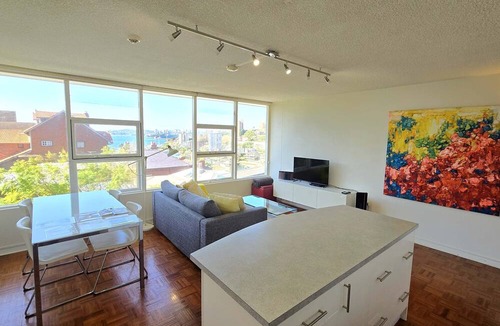 North Sydney Apartment | Harbour Views from North Sydney High Street
