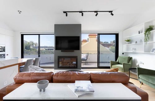 Millers Point Apartment | Barangaroo Park Apartments by Urban Rest