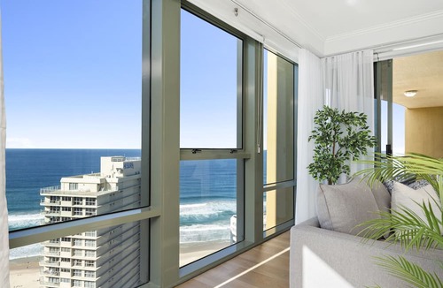 Surfers Paradise Apartment | 4 Bedroom Ocean View Unit at Sun City - Q Stay