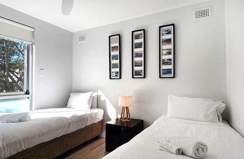 North Bondi Apartment | Moments to Famous Bondi Beach