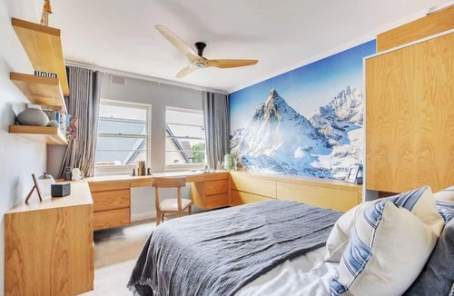 Kirribilli Apartment | Getawayz NSW - Heatherbrae I - Luxurious 3 Bed Apartment, World Class Harbour Bridge Views.