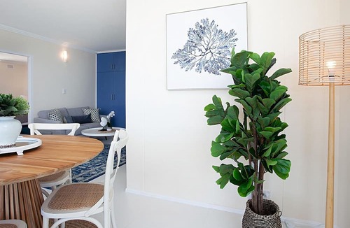 Coogee Apartment | Coogee Lookout is Modern home with amazing ocean views and just across the road from beach!