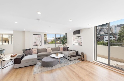 Crows Nest Apartment | Fully Furnished 2-Storey, 3 Bedroom Executive Penthouse Apartment