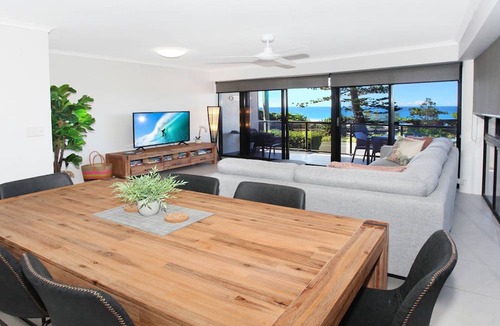Coolum Beach Apartment | Unit 1 'Phoenix'/1736 David Low Way, Coolum Beach