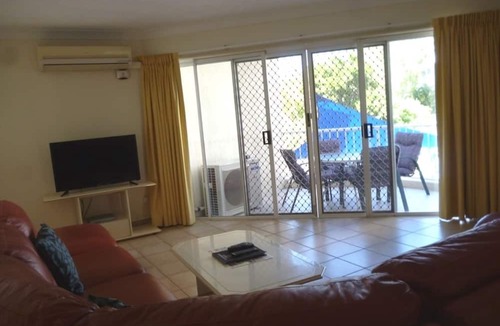 Broadbeach Apartment | Le Lavandou Holiday Apartments