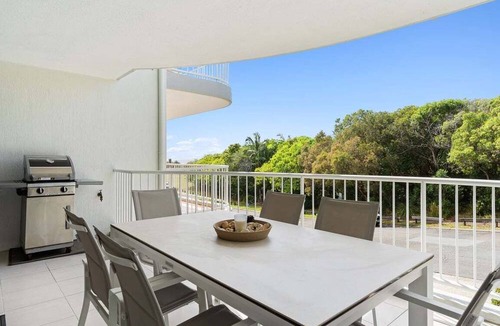 Point Arkwright Apartment | Unit 2 'Point Break'