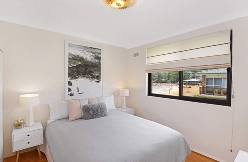 Avoca Beach Apartment | Sandy Cheeks - Sunny Beachfront Location