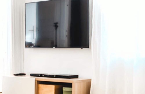 Inner City Budapest Apartment | Beside the Danube, UNESCO location with A/C. Quiet building in the City Centre