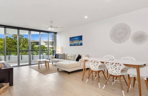 Casuarina Apartment | Cotton Beach Apartment 33 with Pool Views - Beachfront Complex