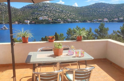 Skrivena Luka Apartment | Apartments Vesna