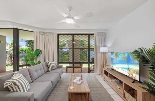 Marcoola Apartment | Pawfect Coastal - Pet friendly, Beachfront, Pool