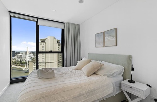 Brisbane Central Business District Apartment | Premium 2-Bed 2-BathSkytower Uptown Apartment | Central Park-Style Views
