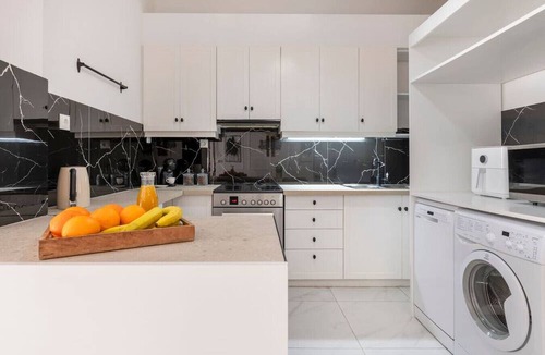 Nea Smirni Apartment | Sunlit 3BDR Family APT, Near Sea & City Center!