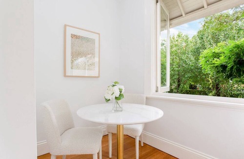 Lewisham Apartment | Cosy Inner West Studio with Courtyard