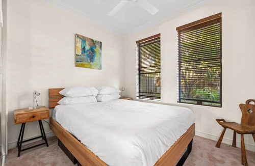 Balmain Apartment | Elegant Stay in Balmain with Pool Access