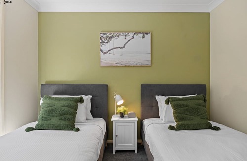 Coolum Beach Apartment | Spacious 4-Bed Family Retreat with Pool