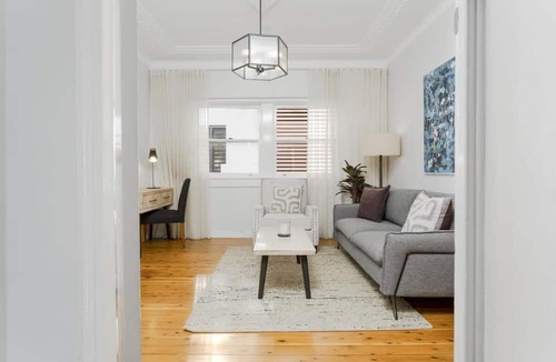 Coogee Apartment | Coastal Living Just Metres From Coogee Beach