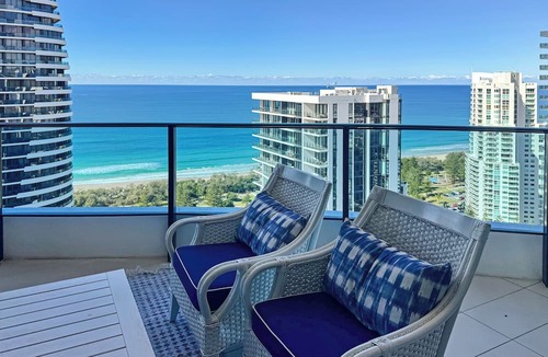 Broadbeach Apartment | Luxury Oracle Tower 2 Ocean Views 32nd floor