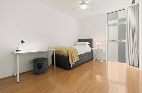 Bondi Junction Apartment | Modern Haven Near Beach & City