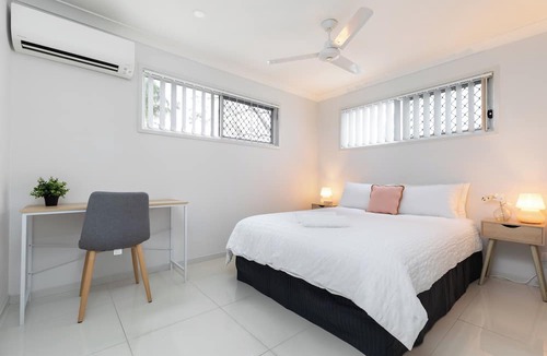 Rocklea Apartment | Clean 1 Bdr Apt w/AC & Kitchen | Parking | 339F1